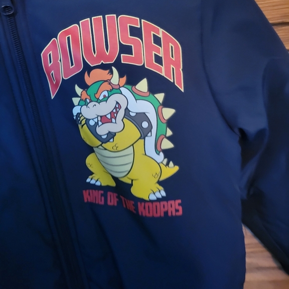 Super Mario Bowser Kids Jacket - Blue and Red Youth Size 8 Medium Weight - Picture 2 of 5